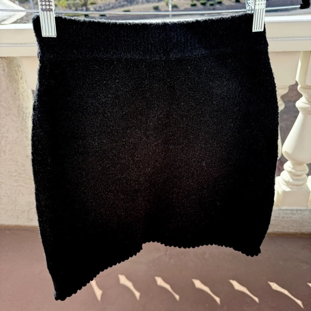 Miu Miu Bouclé Wool Mini Skirt Black Stretch Made in Italy IT 36 XS - Picture 15 of 17